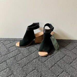 Woman’s suede sandals